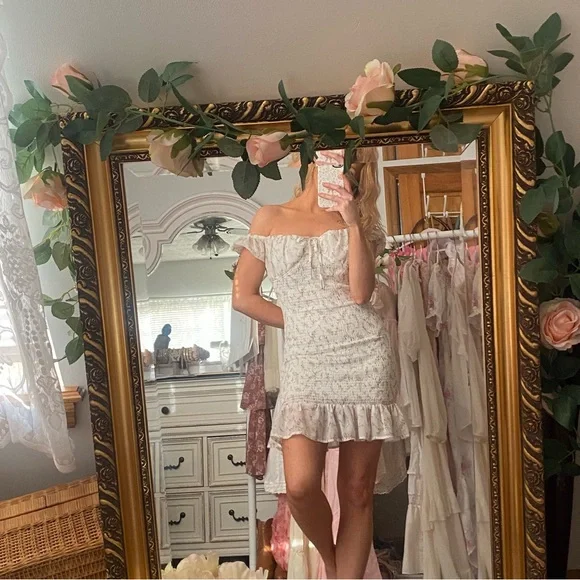 Cream Ruffled Floral Tiered Sundress with Puff Sleeves - Picture 3 of 7